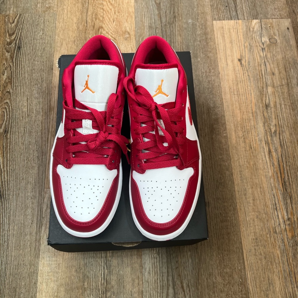 Air Jordan 1 Low (Red)‼️ - Picture 2 of 7